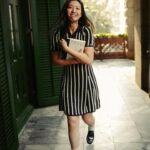 Mandy Tam Man-Huen Instagram - This preppy outfit reminds me some happy memories from school life: Always running & messing around in the hallway 💃🏼🤷🏼‍♀️🌞💗🤘🏻🤘🏻🤘🏻✨ @TommyHilfiger #TommyHilfiger