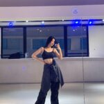 Mandy Tam Man-Huen Instagram - 人生真係有X個可能 近排我同Danie 有個有趣嘅新挑戰、新搞作💗 下個星期大家就會見到啦 到時開估啦🫶🏻✨ #StayTuned👻🤍