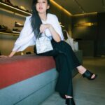 Mandy Tam Man-Huen Instagram - Fit Check: Black, White & Sliver 🖤🤍 #StellaMcCartney #StellaMcCartneyLandmarkHK @StellaMcCartney #FalabellaForever