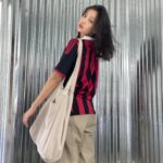 Mandy Tam Man-Huen Instagram - 好像自從中學打籃球學界後 都沒有剪過短頭髮了🌞✨💗 髮型師說剪短了我大半年的量 成個人輕了很多 （感覺上😂 #紀錄短髮的貼紙相🤍🤘🏻🥸