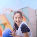 Mandy Tam Man-Huen Instagram - 大家都知我打籃球都搏命架 所以有時教練都會叫我唔好咁狠! 😂 不過～打波唔狠都可以嘅🏀 不過防曬就一定要Block得狠啲啦! 全球No.1護膚¹同防曬護理²品牌. @nivea_hk 全新推出 #專研控油抗痘UV防曬乳液SPF50 有德國專研控油抗痘配方，又有醫美級維他命B3、提亮膚色同埋阻截黑色素！ 仲有養膚甘草精萃🌟，可以舒緩曬之後嘅紅敏 加上配方備受醫學級雙重評估，可以專業咁呵護油痘肌膚呀！ 幫我哋Block UV，Block汗水，痘痘同Block埋光老化🌞 仲有8小時控油嘅功效！ 好似我咁樣打波，都唔洗怕會傷到皮膚又可以keep住靚啦🥰 #全球No1防曬 #NIVEA #NIVEAHK #NIVEASUN #德國專業防曬科技 #權威實證 #SPF50 #控油抗痘 #清爽透潤 ¹資料來源：Euromonitor International Limited；NIVEA以綜合品牌於身體保養品類、面部保養品類與手部護理品類2022年的總零售銷售額 ²資料來源: Euromonitor International Limited; NIVEA 作爲全球品牌， 以2022 年全球防曬用品品牌零售金額計算，包括防曬，曬後護理，以及美黑產品。