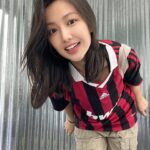 Mandy Tam Man-Huen Instagram - 好像自從中學打籃球學界後 都沒有剪過短頭髮了🌞✨💗 髮型師說剪短了我大半年的量 成個人輕了很多 （感覺上😂 #紀錄短髮的貼紙相🤍🤘🏻🥸