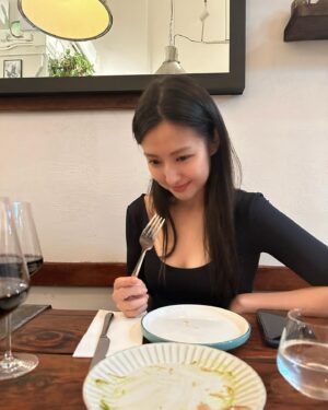 Mandy Tam Man-Huen Instagram - Just some quality time with nice food ✨💗😛

#🍝🤍🍷
#perfectnight
