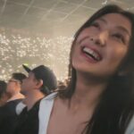 Mandy Tam Man-Huen Instagram - 很常在夜跑的時候聽大人中 每次聽到 抬起頭才發現 流眼泪的星星正在看着我 他說 加油 讓我為你 感到光榮 都會抬頭看着夜空不自覺地眼框就紅了 常常認為音樂就是會連繫人們的心與其產生共嗚 你的音樂就是這樣吧 整晚一次又一次的感動 好像過了四季有晴天也有雨天 可是你的音樂都會陪伴着在身邊 謝謝這個閃閃發亮又溫暖的你🤍 @captain.lu #心情200萬分好🥺✨ #YEAHHHHHHHHHHHHHHHH #籃球與籃框的比喻也沒有很錯啦～