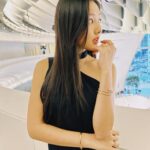 Mandy Tam Man-Huen Instagram - 整晚的感覺就是 世界上有電影實在太好了 要很努力成為更好更好的演員🤍 Dress @stellamccartney #stellamccartney #stellamccartneyhk Jewellery @bulgari Stylist @june___chow Hair @chrischenghair Makeup @zoefan Nails @nailart_jasmine