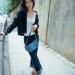 Mandy Tam Man-Huen Instagram - Feeling the city with my Diorstar bag in the new Denim Oblique Jacquard ✨ @Dior #DiorFall24