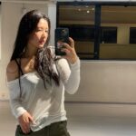 Mandy Tam Man-Huen Instagram - I’m not sweating I’m just glistening🥸🤘🏻 #✨✨✨