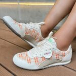 Maneerat Kam-Uan Instagram - I like this shoes. โอนิซึกะ ผสมผสานผ้าทอดอยตุงลายพิเศษ รักษ์โลก รักดีไซน์ไทยผสมญี่ปุ่น มีในช้อปแล้วว #OnitsukaTiger #DoiTung