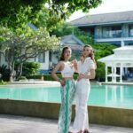 Maneerat Kam-Uan Instagram – ชิลริมเล.. 

.
#myonlysunshine.official
#myonlysunshinexDevasom
#MOSSS24