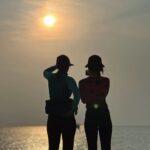 Maneerat Kam-Uan Instagram - อะไรไม่ได้ ก็ลองหัดดู อะไรไม่รู้ ก็ลองไปด้วยกัน… @bow_benjawan 🙋🏻‍♀️🙆🏻‍♀️ #จะไปป่ะหล่ะ มีคุณครู @bibb สอน 🙏🏼 #wingfoiling