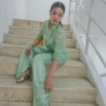 Maneerat Kam-Uan Instagram – งานเปิดละคร “จนกว่าจะได้รักกัน” ธีมเป็นทะเล ชั้นเป็นน้ำทะเลที่กระทบแสงแดด 😄 ได้มิ๊?
@vickteerutofficial