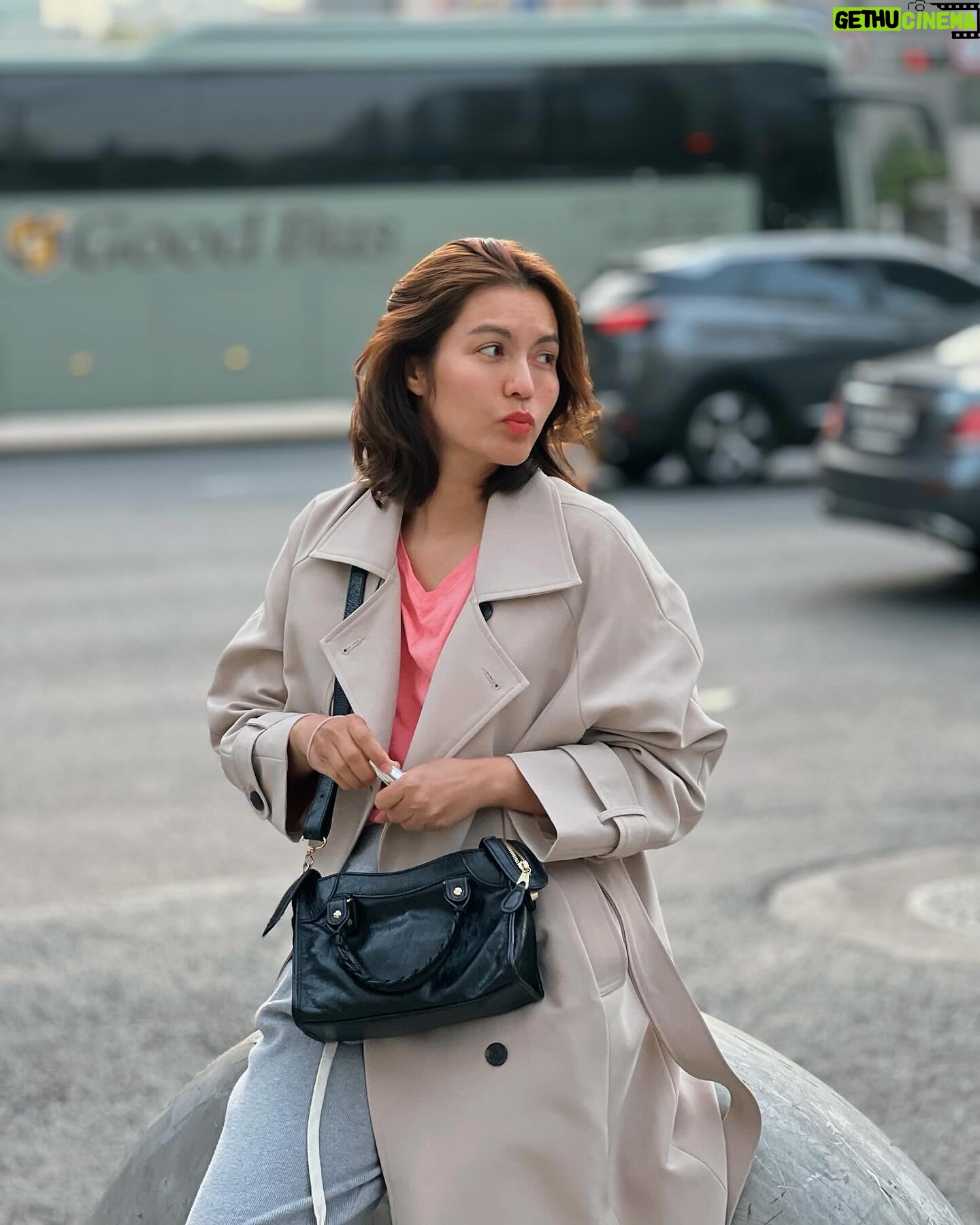 Maneerat Kam-Uan Instagram - ก็เล่นสีไปเล้ย