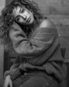 Manon Azem Instagram - 📸 @quentincaffier