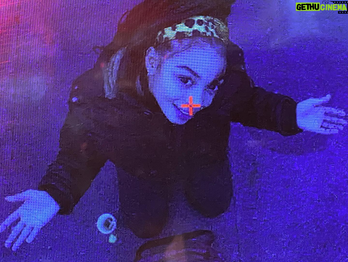 Manon Bresch Instagram - DEMAIN 09:01 MORTEL II @netflixfr