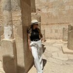 Manon Quadratus Instagram - Vous préférez laquelle ? 1, 2 ou 3 ? 🤍 Je crois que c’est mon look préféré en Égypte 😍 #louxor #ootd #ootdfashion #look