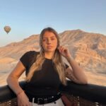 Manon Quadratus Instagram – 1: Survoler la vallée de rois 
2: Le look que vous avez adoré 
3: Le retour des apéros sur la plage 
4: Cette vue sur Marseille 
5: J’ai fait un browlift 
6: Baby Mama 🤰 
7: Restau en famille 
8: Le trio 

#photodump #ootd #look #ootdfashion