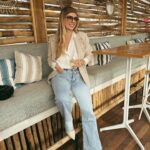 Manon Quadratus Instagram - 1: Survoler la vallée de rois 2: Le look que vous avez adoré 3: Le retour des apéros sur la plage 4: Cette vue sur Marseille 5: J’ai fait un browlift 6: Baby Mama 🤰 7: Restau en famille 8: Le trio #photodump #ootd #look #ootdfashion