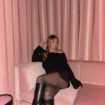 Manon Quadratus Instagram - 1 en Noir & Blanc ou 2 en couleur ? 🤍 Une soirée magique au @crazyhorseparis_official 🌟 *CollaborationCommerciale #parisianlife #ootd #crazyhorse