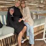 Manon Quadratus Instagram - 1: Survoler la vallée de rois 2: Le look que vous avez adoré 3: Le retour des apéros sur la plage 4: Cette vue sur Marseille 5: J’ai fait un browlift 6: Baby Mama 🤰 7: Restau en famille 8: Le trio #photodump #ootd #look #ootdfashion