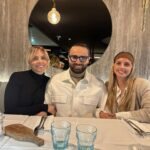 Manon Quadratus Instagram - 1: Survoler la vallée de rois 2: Le look que vous avez adoré 3: Le retour des apéros sur la plage 4: Cette vue sur Marseille 5: J’ai fait un browlift 6: Baby Mama 🤰 7: Restau en famille 8: Le trio #photodump #ootd #look #ootdfashion