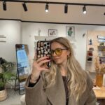 Manon Quadratus Instagram - Vous préférez laquelle ? 📸 Photo dump de fin janvier: 1. Selfie avec ce make up 🤌🏼 2. Ootn 3. Petit dej 😋 4. Essayages pour trouver mes nouvelles lunettes 🤓 5. Brunch à cassis 😍 6. Nouvelle manucure 7. Moi qui me prends pour une cheffe avec HelloFresh 🧑‍🍳 8. Dimanche matin ☁️ 9. Mon Bebouche 🐶 #dump #photodump #ootd #selfie