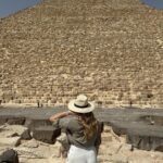 Manon Quadratus Instagram - Dream come true 🥹 Vous préférez quelle photo ? 😍 #egypte #pyramid #gizeh #travelgram