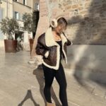 Manon Quadratus Instagram - Une intru se cache sur la 2ème photo 🤣 Promis, j’ai fini avec cette tenue, mais c’est pour avoir un joli feed 🙊
