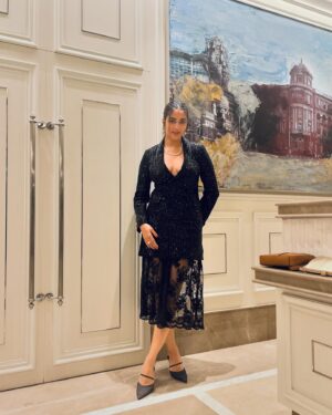 Mansi Taxak Instagram - Let’s talk in language black✨✨

@timestalent 
#timestalent #instagood #instadaily #instagram #explore #explorepage #trending #trendingreels
