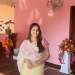 Mansi Taxak Instagram - Billo draped in yellow!!✨✨ #insta #instagram #instadaily #trendingreels #trending #explorepage #explore