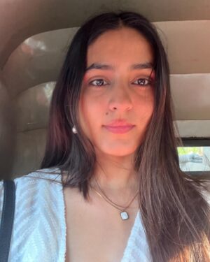 Mansi Taxak Instagram - Failed attempt to click aesthetic auto picture✨

#instagood #instagram #explore #explorepage #trend #trendingreels