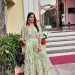 Mansi Taxak Instagram - Dress with pockets are blessing✨✨ And this one is from- @seeaash.in #instadaily #instagram #instagood #trendingreels #trend #trendingnow #explorepage #explore #indianweddings
