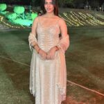 Mansi Taxak Instagram - All smilies here✨❤️ Wearing- @lubin_official #timestalent #inddianweddings #instadaily #instagram #instagood #explorepage #explore #trendingreels #trending