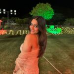 Mansi Taxak Instagram - All smilies here✨❤️ Wearing- @lubin_official #timestalent #inddianweddings #instadaily #instagram #instagood #explorepage #explore #trendingreels #trending