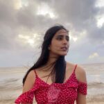 Mansi Taxak Instagram - Next to you✨ @timestalent @rishubartaria #timestalent #timestalentdeal #instadaily #instareels #trendingreels #trendingsongs #trending #explore #explorereels #explorepage #beachday