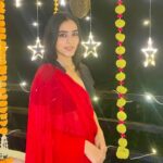 Mansi Taxak Instagram - Carrying this brightness to next year✨🪔 @timestalent #diwali2022 #diwalifits #diwalioutfit #timestalent #timestalentdeal #instadaily #instagram #explore #explorepage #trending #sariover🌍❤