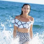 Manuela Pal Instagram – Temporada de playa, familia, trabajo, amigos, sol y atardeceres! Gracias @fededebartolo por estas fotos hermosas para @revistacaras gracias @hectormaugeri por acompañarme siempre ♥️🙌🏼