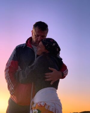 Manuela Pal Instagram - Feliz cumple mi amor! Gracias por siempre tener la palabra correcta, gracias por tu infinita paciencia y por hacerme reír! Amo nuestra familia, nuestros proyectos (a corto, mediano y largo plazo) te amo a vos! Que los cumplas feliz hoy y siempre 🫶🏻