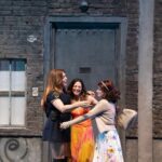 Manuela Pal Instagram - 🤩 EN EL DÍA DE LA PRIMAVERA ACOMPAÑA A ESTAS TRES AMIGAS EN LA BÚSQUEDA DEL AMOR 🥰 😎 ¡Conoce a Jessica, Ángeles y Bea en LOS BONOBOS! 🙌🏻 Te invitamos a pasar una noche de 💯 en el teatro @elnacionalsancorseguros 🥳 🗓️ Próximas Funciones: 🎫 HOY 20:30hs 🎫 Viernes 20:30hs 🎫 Sábado: 20:00hs y 22:30hs 🎫 Domingo: 20:00hs 🎊 Entradas en venta en @plateanet o en la boletería del teatro 🎭 💫 Clientes @bbva_argentina 20% de reintegro y 3 cuotas sin interés 🫶🏻 🌸 Comenzá la primavera con LOS BONOBOS 🌸 ✨ @lizytagliani @campiobra @petomenahemok @osquiguzman @manu.pal @anitagutierrezh #teatro #comedia #art #amor #risas
