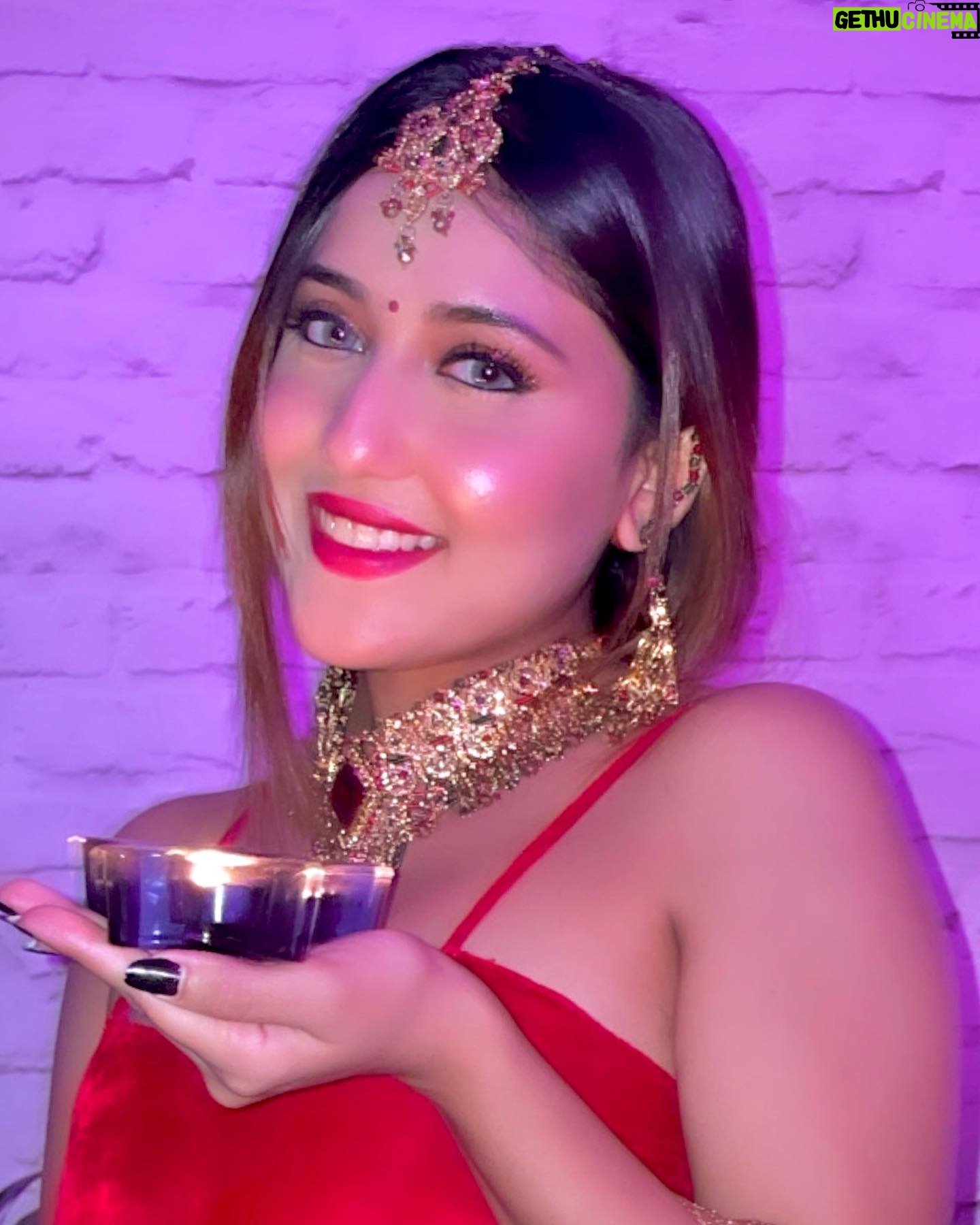 Manul Chudasama - 3.4K Likes - DIWALI with ME & MINE 🪔
.
.
#friends to you & yours #friends 😂
.
.
.
.
#pre #diwali #party #friends #red #diya #fyp #instagram #insta #instagood #instadaily #instafashion #instamood #instalike #instalove #explore #explorepage #viral #photo #photooftheday #photoeveryday #instadaily