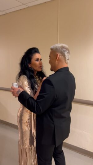 María Conchita Alonso Instagram - Ecuador, están listos? Ya casi llegamos @mariaconchita_a y @danielrenemusic . Boletos ya a la venta! #sinverguenza