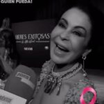 María Conchita Alonso Instagram – Siempre hay que tratar de reirse, hasta de uno mismo. No tomar todo tan en serio. 
Suficiente con lo que la vida nos trae… 
PD: Se ha dicho, aunque también lo niegan, que por la compresión de los ganglios linfáticos el sostén pudiese causar cancer, pero esa no ha sido la razón por la cual no uso, sinó por la comodidad. 
Hasta en eso me gusta sentirme libre.💋
🧡
Here they ask me why I don’t wear bras, which I rarely have worn. It’s just because I feel more comfortable without it.
•
Hair & 💄 @enriquedivineofficial
📿 @vngjewelry
•
#mcasinverguenzatour 
#mujeres #brasier 
#mariaconchitaalonso 
#mariaconchita