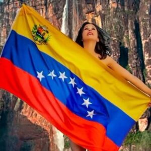 María Conchita Alonso Instagram - El tiempo es el único que nos regala la pura verdad.
Respeto a los que crean. Al igual que a los que no.
RESPERTAR, que palabra TAN importante que ha dejado de existir. Aunque en mi vida, y en la de algunos pocos, sigue activa. No tenemos que estar de acuerdo para respetar. 
🧡
Agree to disagree.
•
•
#venezuela 
#mcasinverguenzatour 
#mariaconchitaalonso 
#mariaconchita