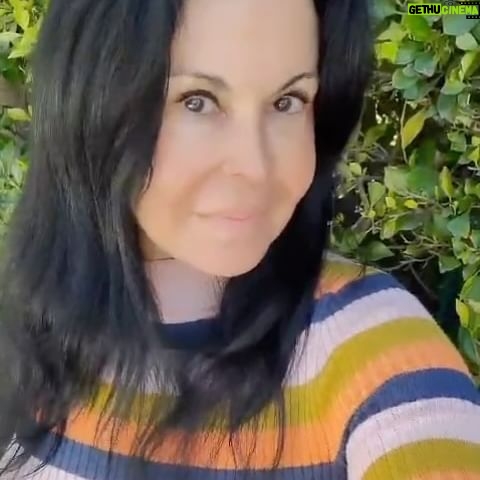 María Conchita Alonso - 10.9K Likes - Lo que es aceptado y no criticado para las chamas, porqué no puede serlo para las “mayorcitas”?... Temas como estos los hablaremos también en #sinverguenza 🤷🏻♀️😁
🧡
I am saying in this video that no, I have not injected anything to my cheeks for a VERY long time, that it all depends on the cámara position and light, but... why is it that “older” people are always criticized when they do “something” but it’s ok, very accepted, on younger women? Shouldn’t it be the other way around?... 🤔
•
•
#mcasinverguenzatour
#mariaconchitaalonso
#mariaconchita
#mexico