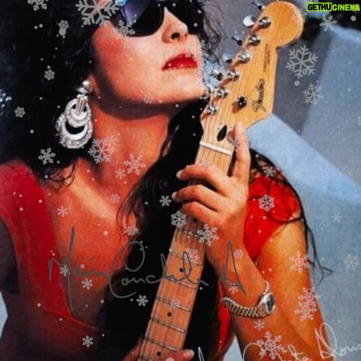 María Conchita Alonso - 3.2K Likes - Audio en Castellano.
🌲⛪🎅❄️
Another Christmas, the best time of the year for many. Not so for others... but it’s the time to finally GET that the only way to be happier is if you believe in yourself, fight for your dreams, respect and help each other, and that... it’s ok to “agree to disagree”.
Once we are all in that same path, the world will be a better place.
I wish you love, good health, strength, prosperity & peace, followers or not, those who like me or not... (specially the haters cause they must have a lot of suffering in their hearts & mind). So, relax, breath, and let others be!
Blessings and Merry Christmas!
Bendiciones y Feliz Navidad!
•
•
#mcasinverguenzatour
#mariaconchitaalonso
#mariaconchita
#navidad #feliznavidad