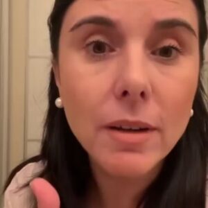 María Eugenia Larraín Instagram - Urgente! 
#pandemia
#salud
#covid19 
#encierro