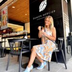 María Eugenia Larraín Instagram - ... disfrutar de cada momento y cada experiencia, estar en el Presente, que significa "regalo" ... yo elijo soltar lo que ya no tiene sentido en mi vida ( asi no vivo desde el pasado) y en lo posible tampoco irme al futuro, que solo me traera ansiedad y me restará poder... estar en el momento Presente es tan importante... solo en el "Presente" tenemos Poder Personal... lo demás lo suelto, fluyo y confio en mi Plan Divino... ...del 2022 me quedo con lo aprendido como valiosas herramientas para el hoy y agradezco todas las cosas bellas de mi vida... este 2023 voy a comenzar de nuevo, cada dia sacando mi mejor versión, para darle un lindo sentido a esta oportunidad de estar aqui... 😍😍😍... los amo y les doy las Gracias💖 Gracias💖 Gracias💖 . 👉🏻👉🏻vestido @jardinemergente y zapatos @victorgonzalezhandmade 👈🏻👈🏻