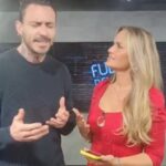María Eugenia Larraín Instagram - Pinilla cantando mi canción " Tu Magia en mi"...💗 Ídoloooo Canal de youtube @kenitalarrainoficial @pinigol9 #musica #deporte #sanacion #2023 #septiembre #entretencion