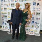 María Eugenia Larraín Instagram - Todo un éxito hoy el Festival Quillón Competencia Pop Lirica 2020, en la animación junto al gran Fernando Alarcon y Todos los éxitos hoy de Andrés de Leon y Garras de Amor sobre el escenario... @quillon.posting @turismoculturaquillon @aycarmelaoficial #festival #verano #2020