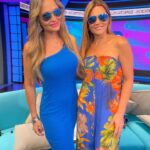 María Eugenia Larraín Instagram - Hoy Daniella y Kenita optaron por un look veraniego muy similar 🙊💙 ¿una previa a Viña?
