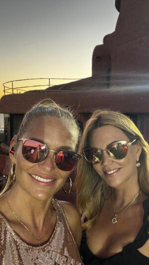 María Eugenia Larraín Instagram - ¡Ya es miércoles en temporada festivalera! 🤩 ¿qué artistas esperas para esta noche?